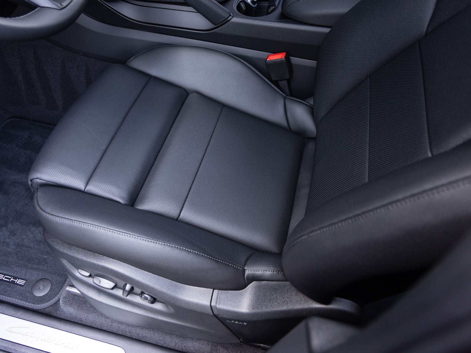 2026 Porsche Cayenne Cayenne E-Hybrid