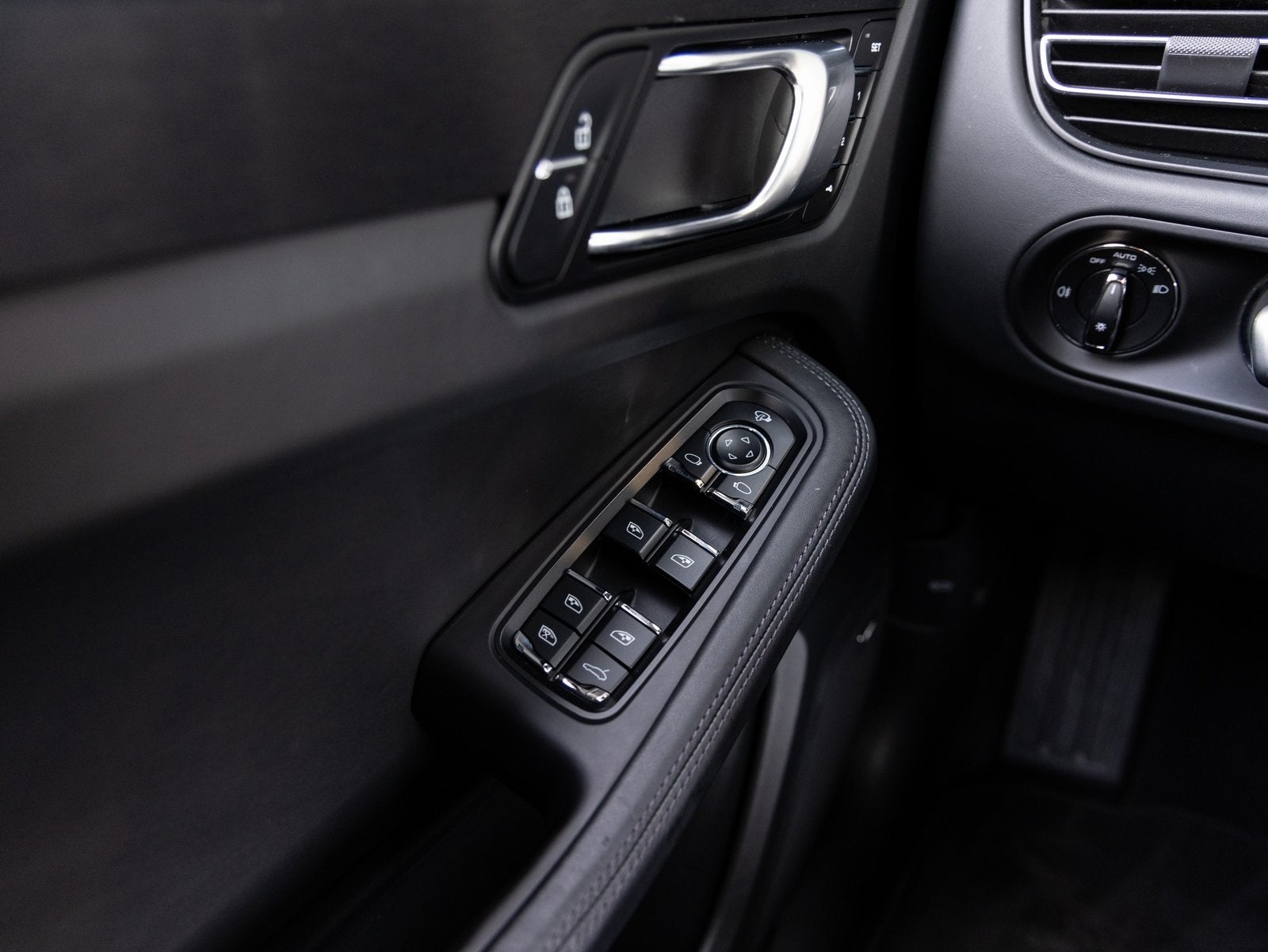 2023 Porsche Macan Macan GTS (MY23)