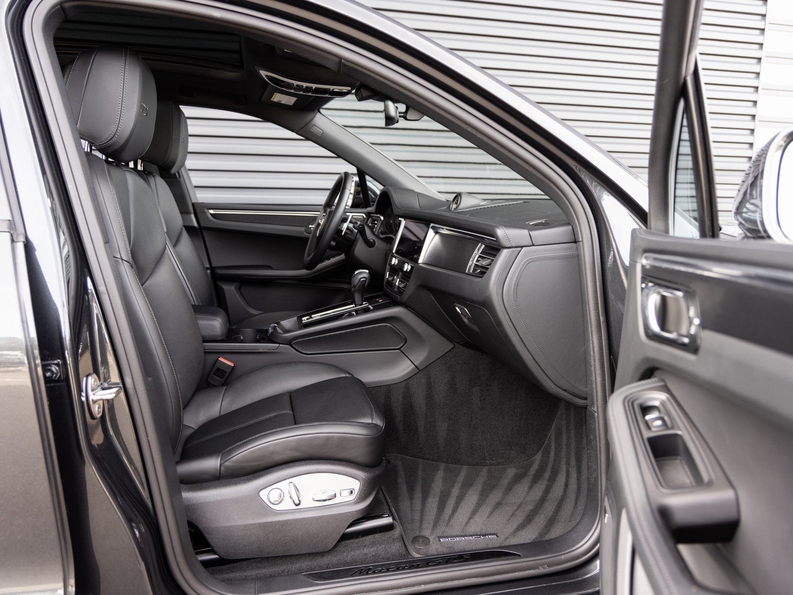 2023 Porsche Macan Macan GTS (MY23)