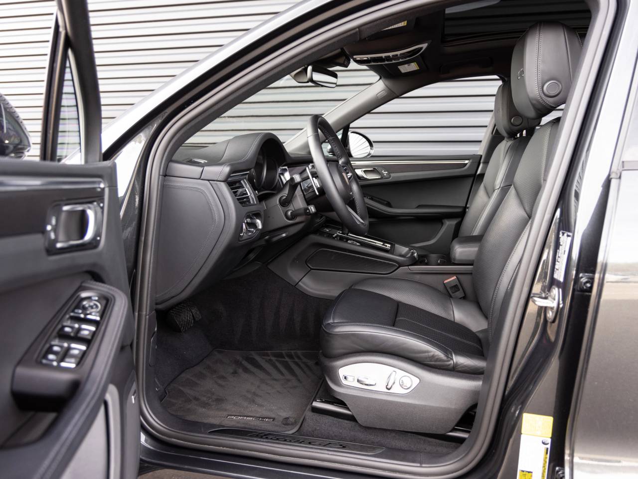 2023 Porsche Macan Macan GTS (MY23)