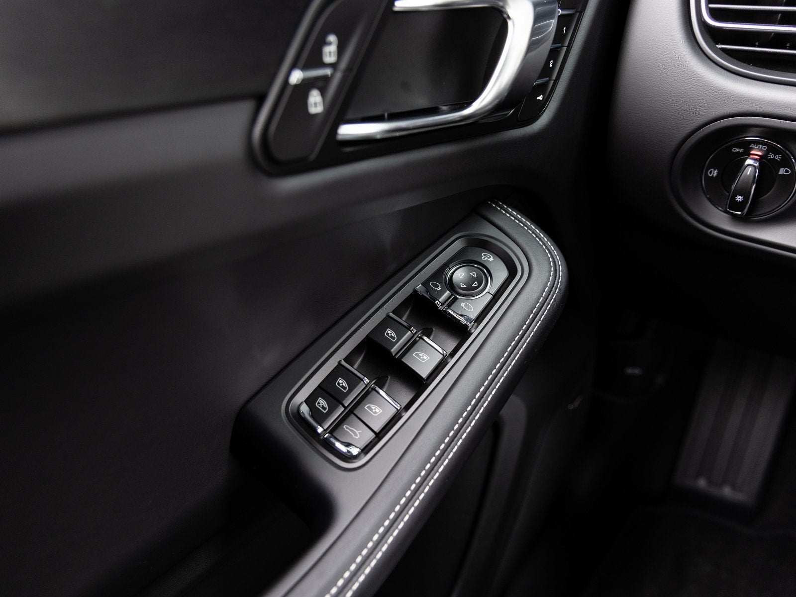 2026 Porsche Macan Macan GTS