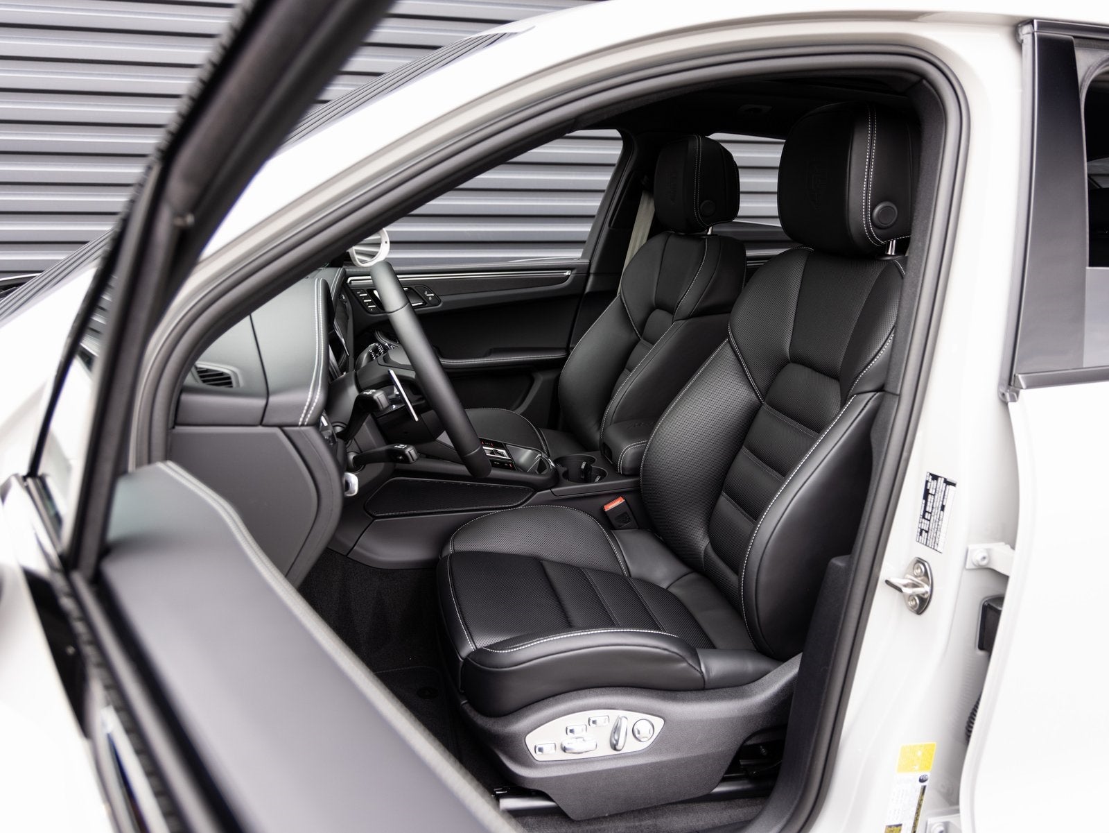 2026 Porsche Macan Macan GTS