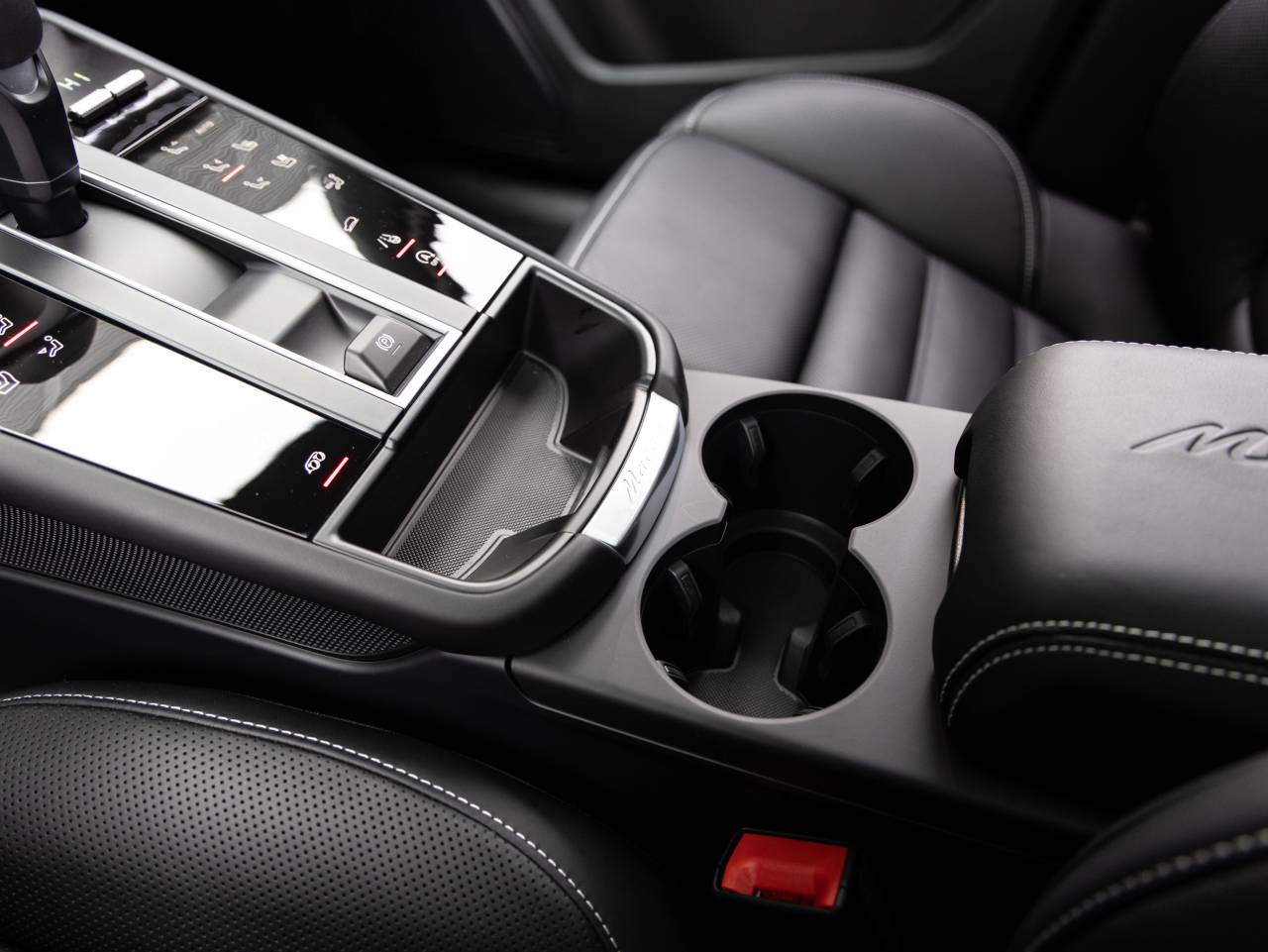 2026 Porsche Macan Macan GTS