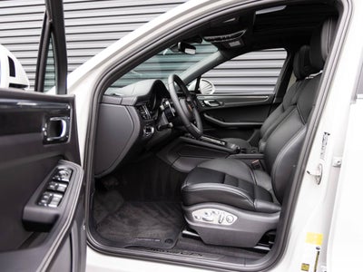 2026 Porsche Macan Macan GTS