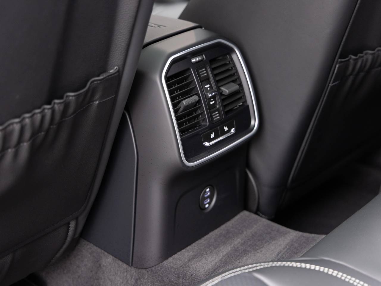 2026 Porsche Macan Macan GTS