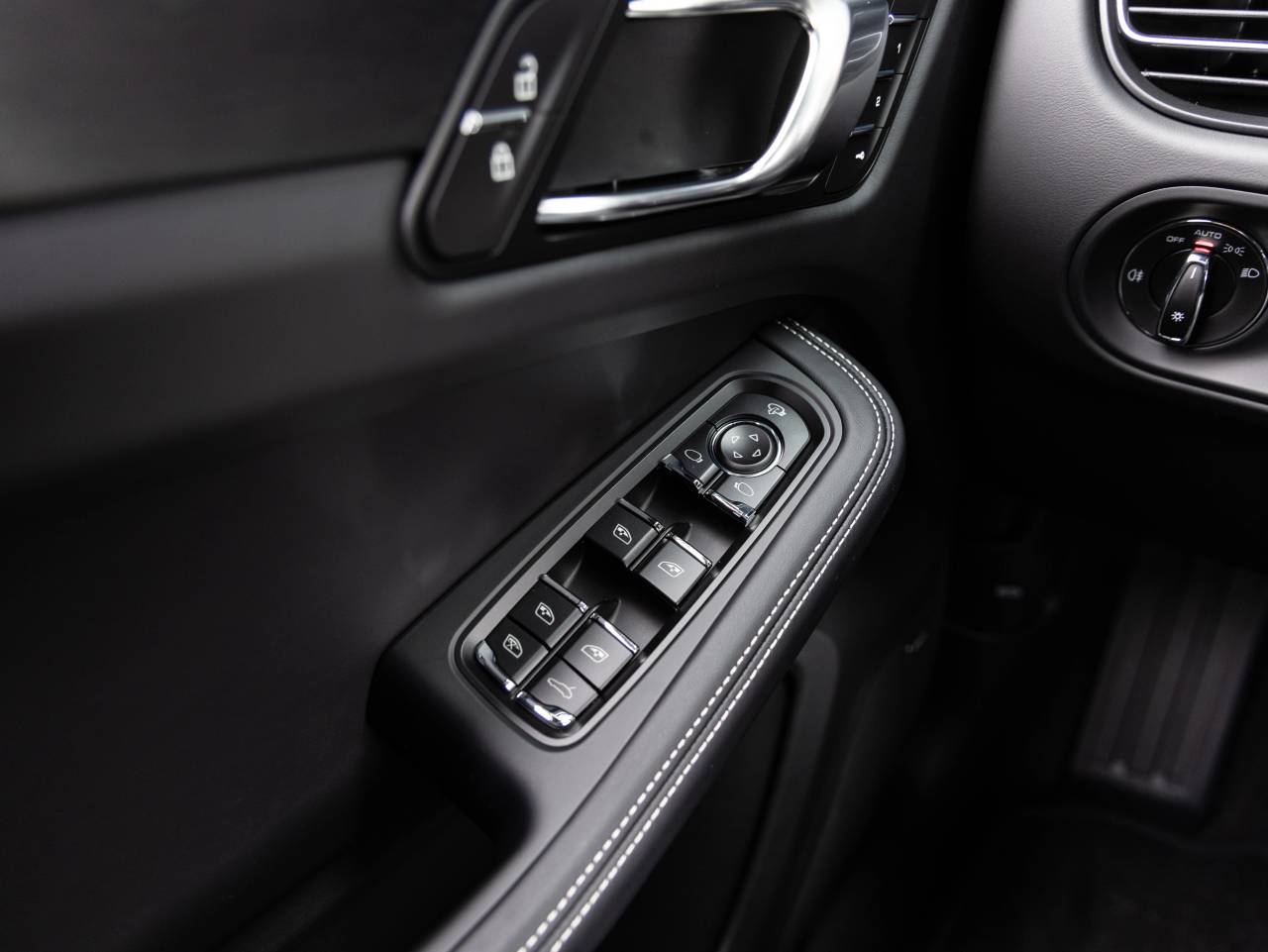 2026 Porsche Macan Macan GTS