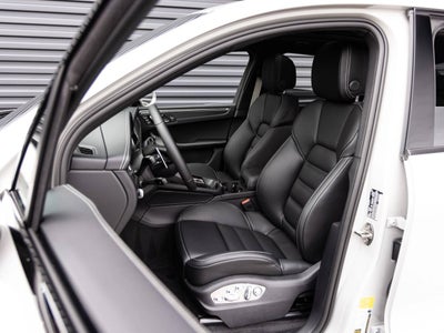 2026 Porsche Macan Macan GTS