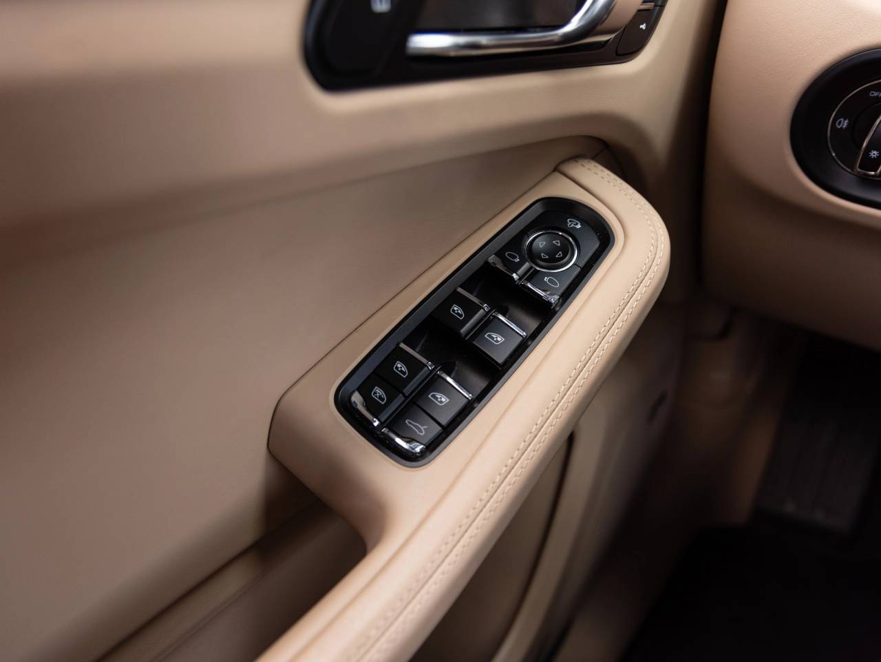 2023 Porsche Macan Macan GTS (MY23)