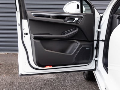 2026 Porsche Macan Macan S