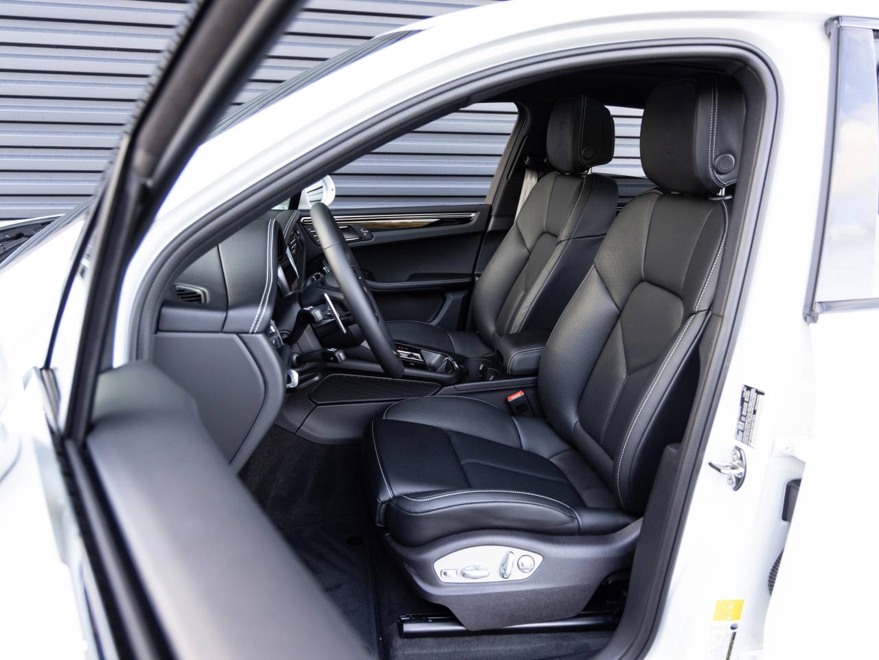 2026 Porsche Macan Macan S