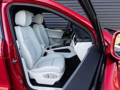 2026 Porsche Macan Macan S