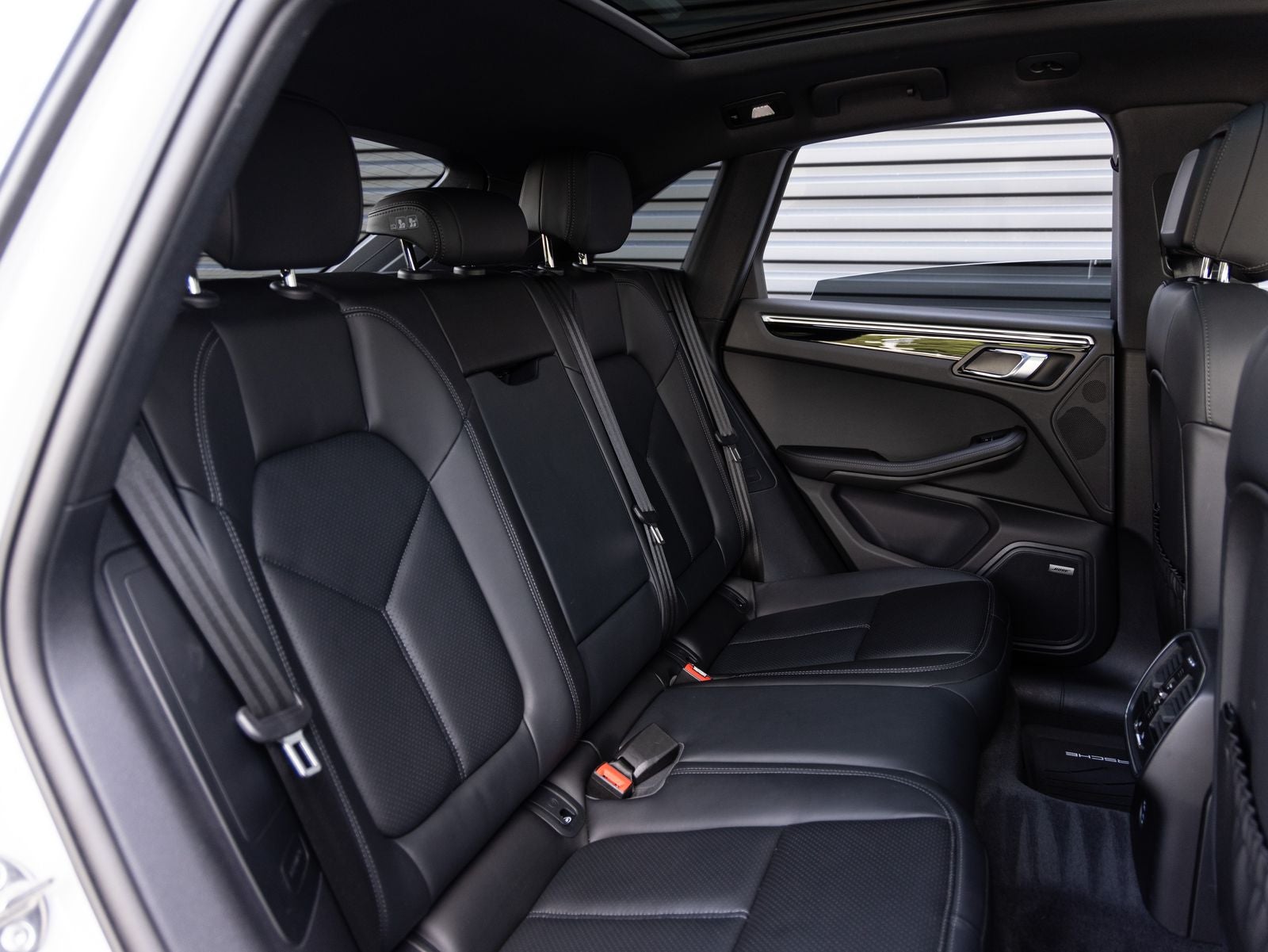 2024 Porsche Macan S