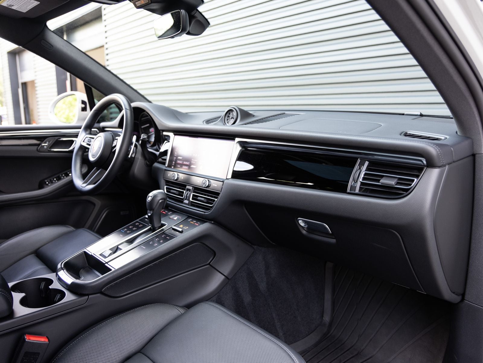 2024 Porsche Macan S