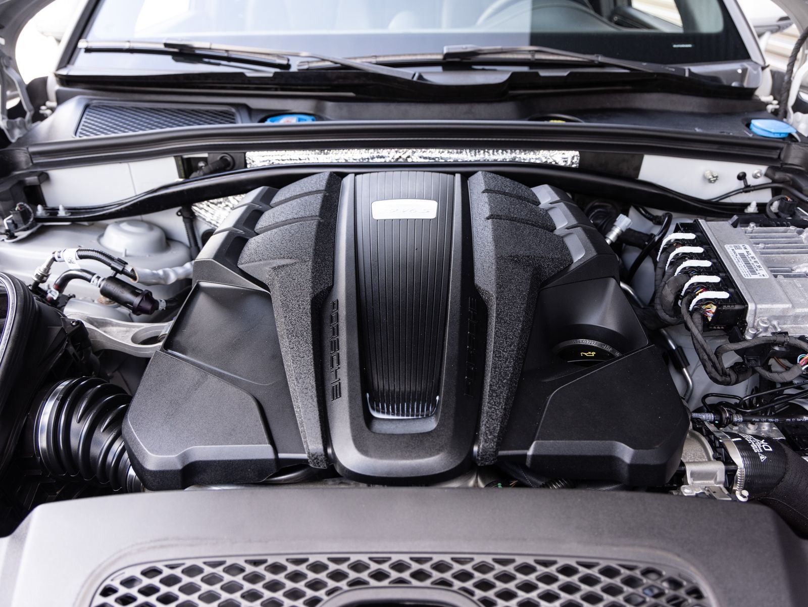 2024 Porsche Macan S