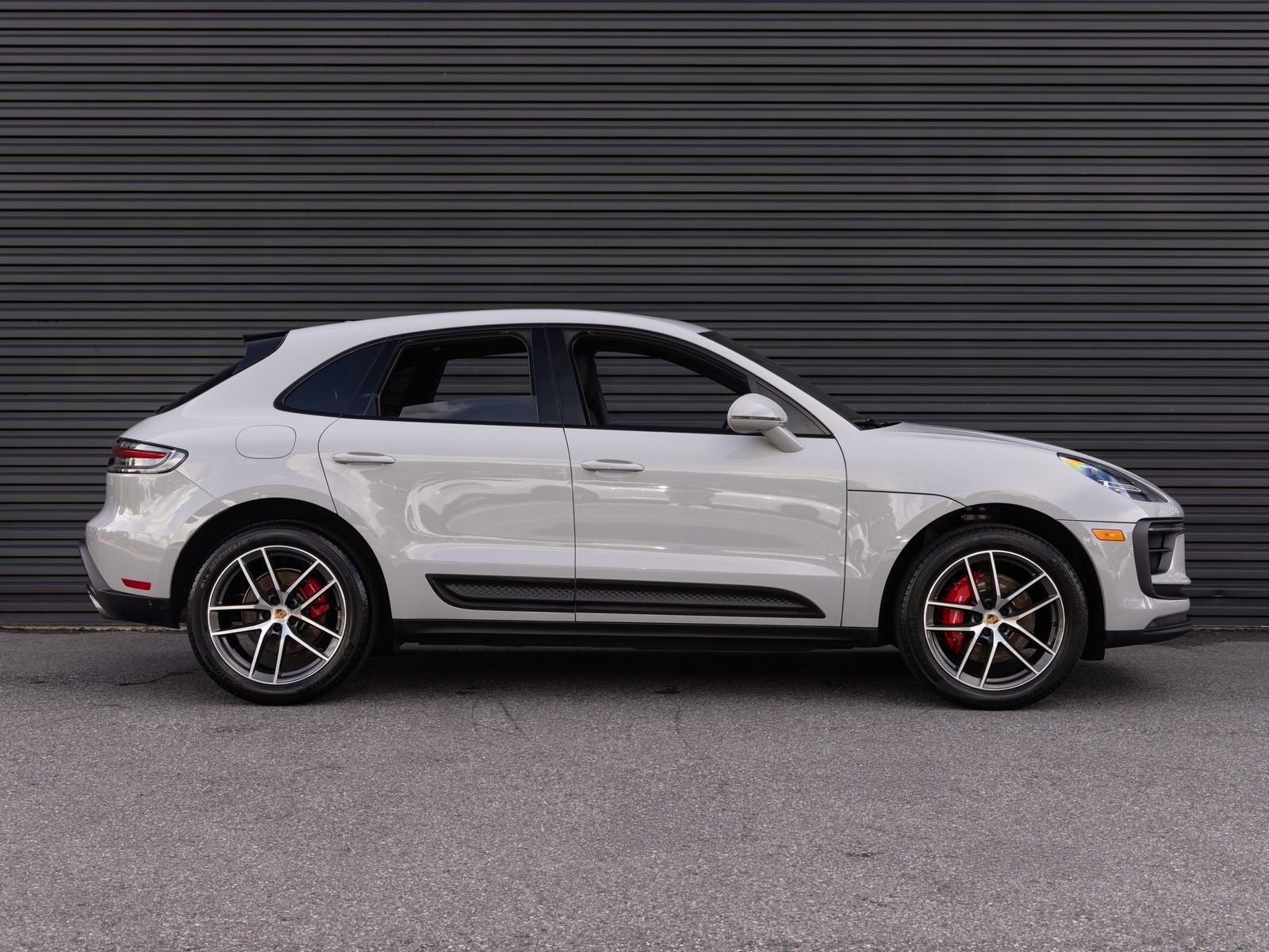 2024 Porsche Macan S
