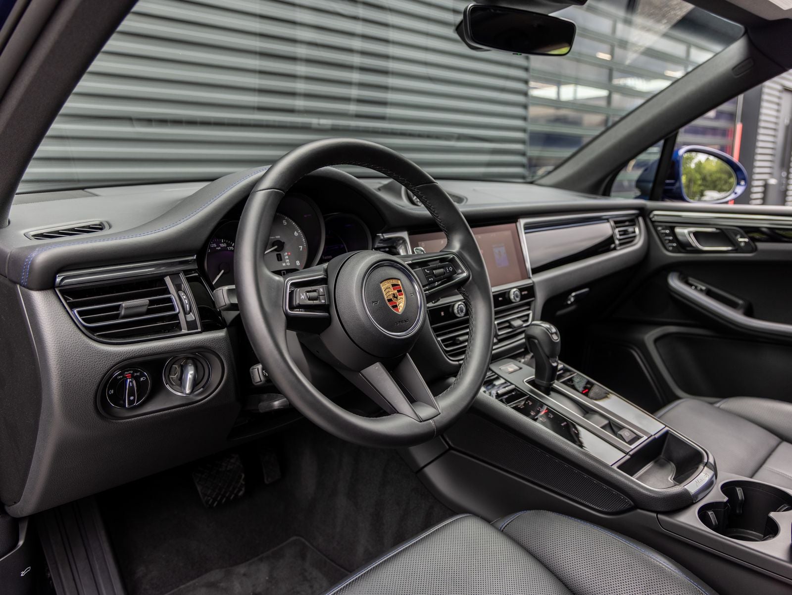 2025 Porsche Macan Macan S