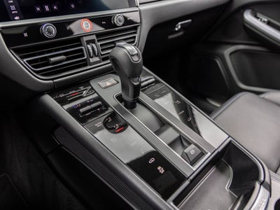 2025 Porsche Macan Macan S