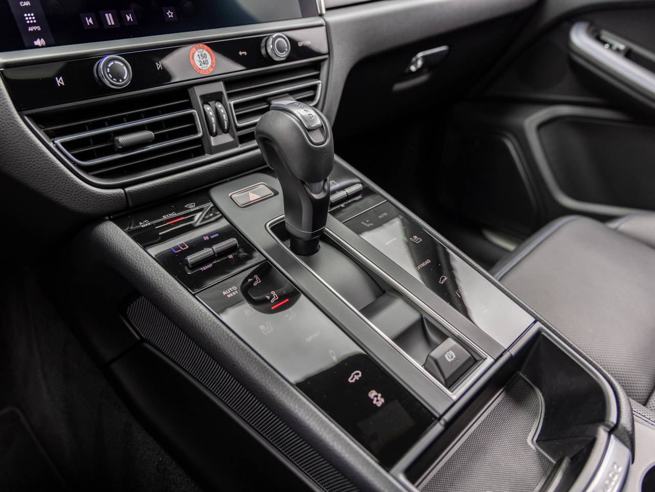 2025 Porsche Macan Macan S