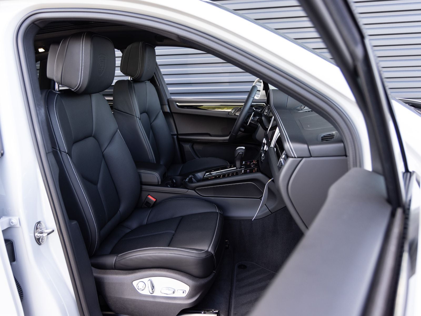 2026 Porsche Macan Macan S