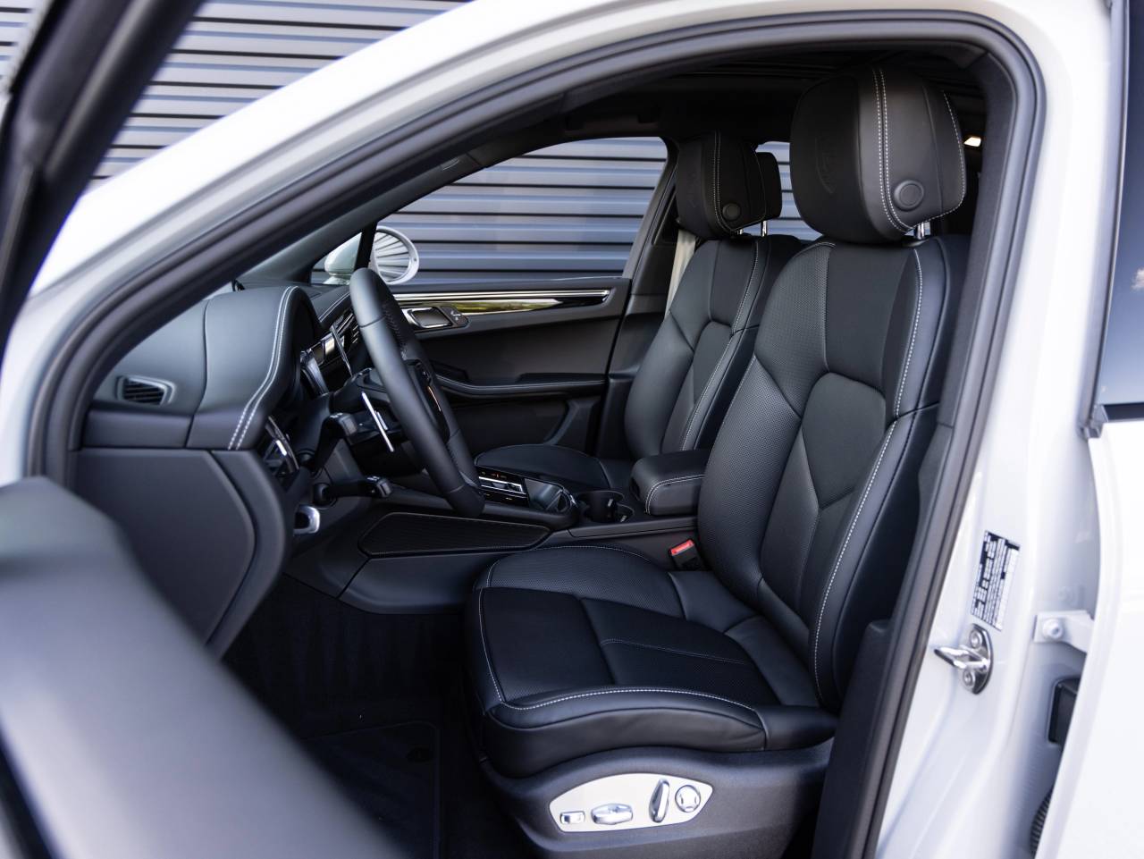 2026 Porsche Macan Macan S