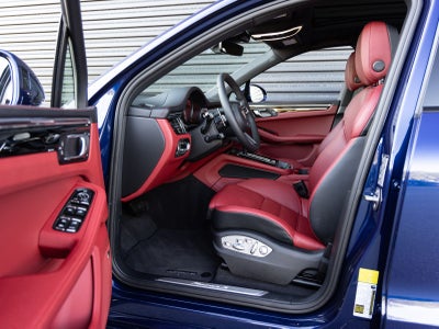 2025 Porsche Macan S