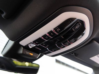 2025 Porsche Macan S