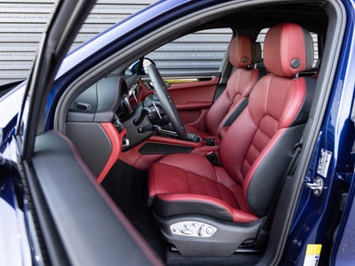 2025 Porsche Macan S