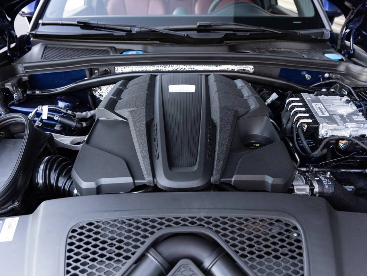 2025 Porsche Macan Macan S