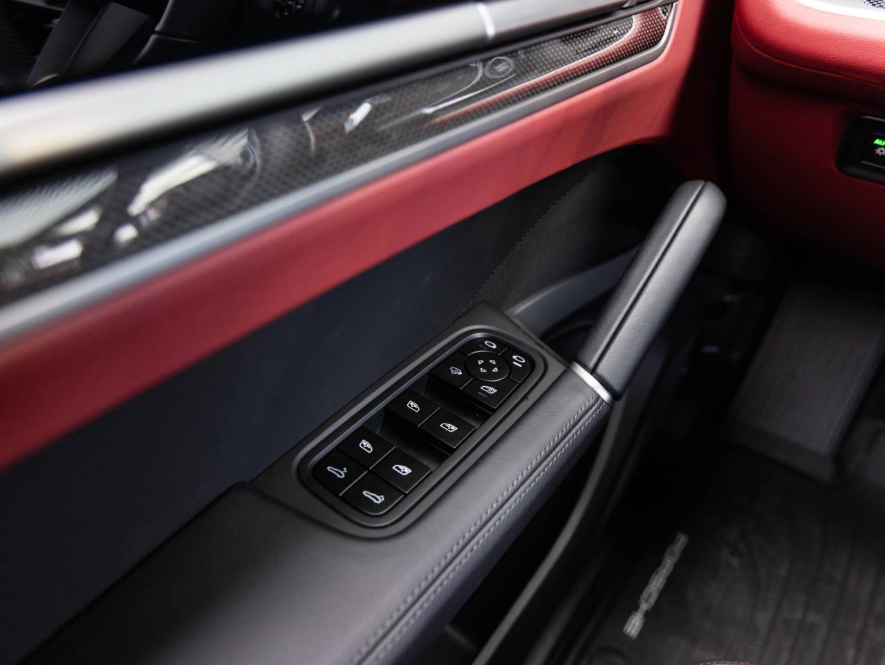 2026 Porsche Cayenne Cayenne GTS