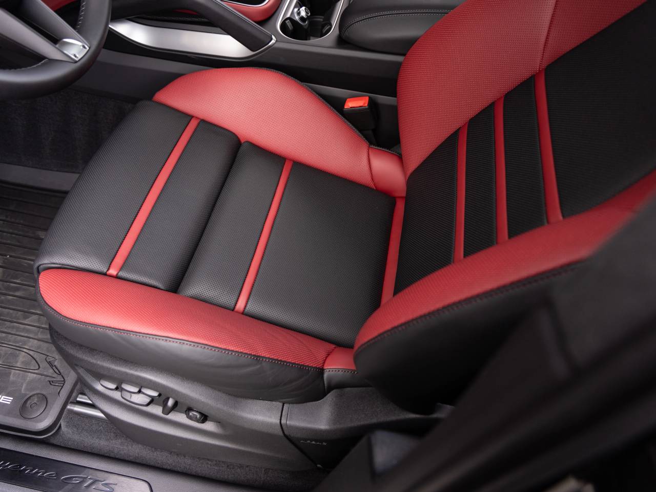 2026 Porsche Cayenne Cayenne GTS