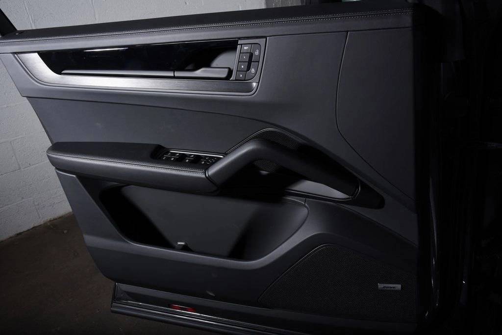 2025 Porsche Cayenne Cayenne GTS