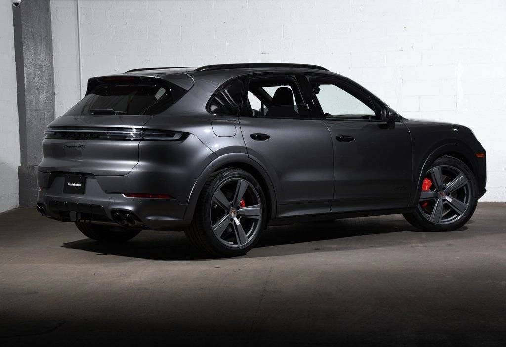 2025 Porsche Cayenne Cayenne GTS
