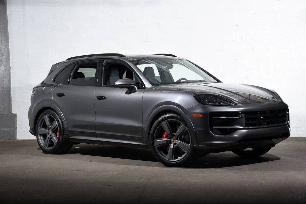 2025 Porsche Cayenne Cayenne GTS