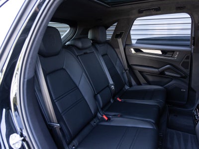 2026 Porsche Cayenne Cayenne GTS