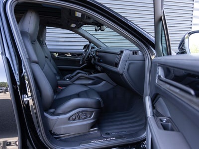 2026 Porsche Cayenne Cayenne GTS