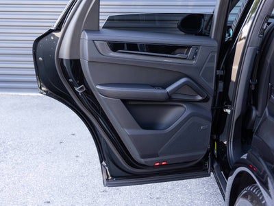 2026 Porsche Cayenne Cayenne GTS
