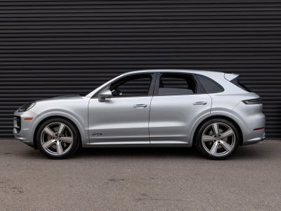 2026 Porsche Cayenne Cayenne GTS