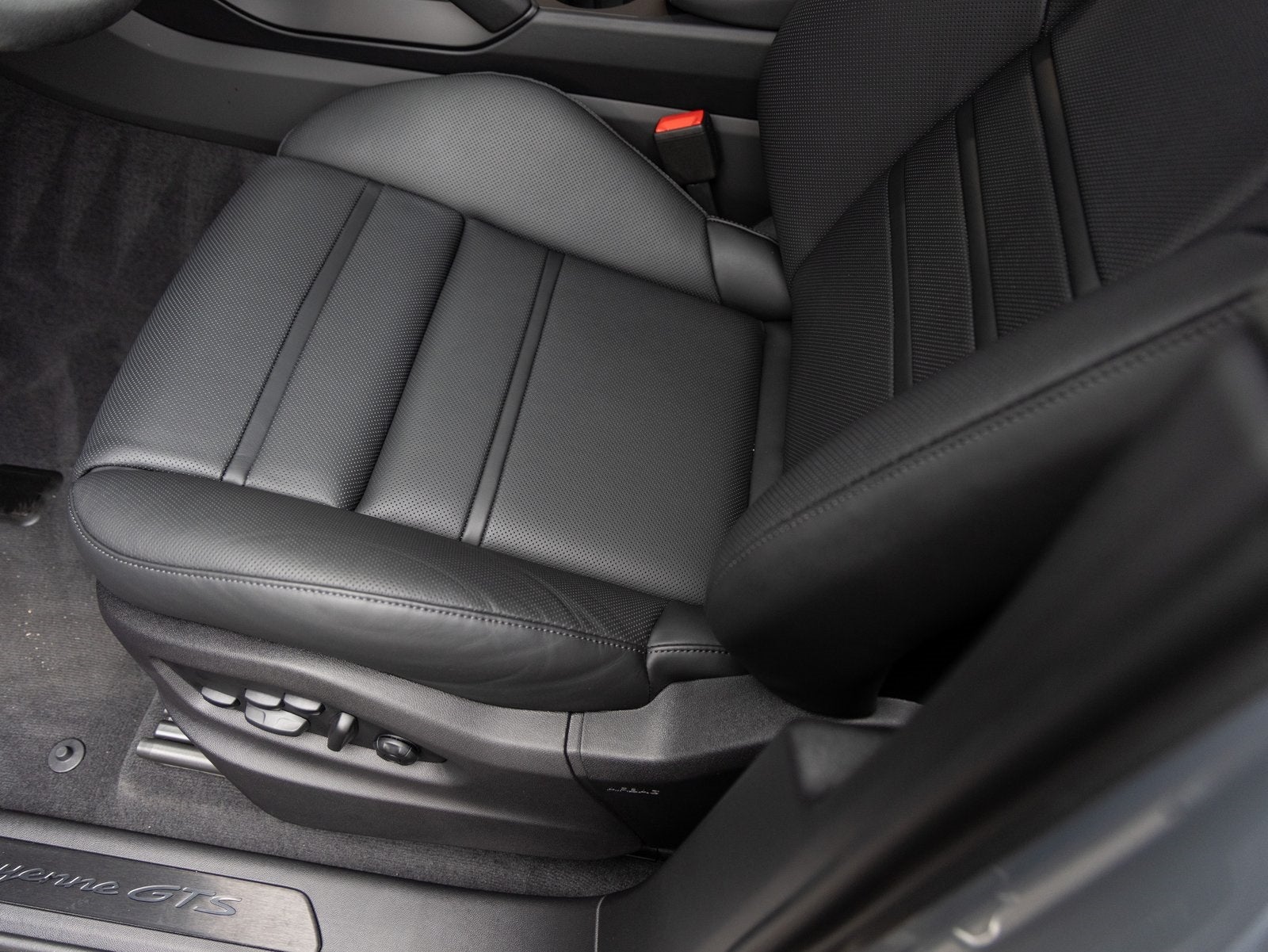 2026 Porsche Cayenne Cayenne GTS