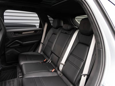 2026 Porsche Cayenne Cayenne GTS