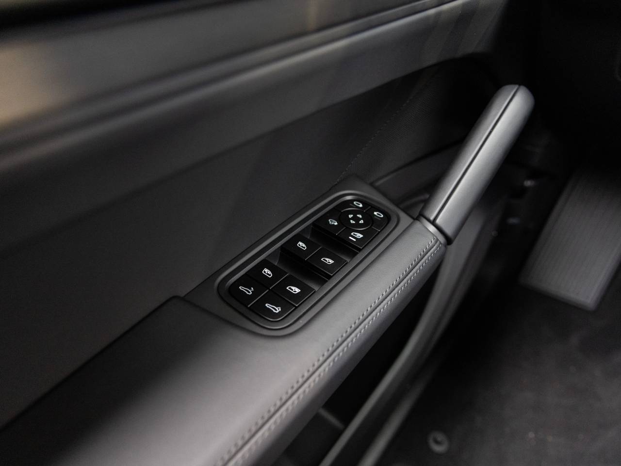 2026 Porsche Cayenne Cayenne GTS