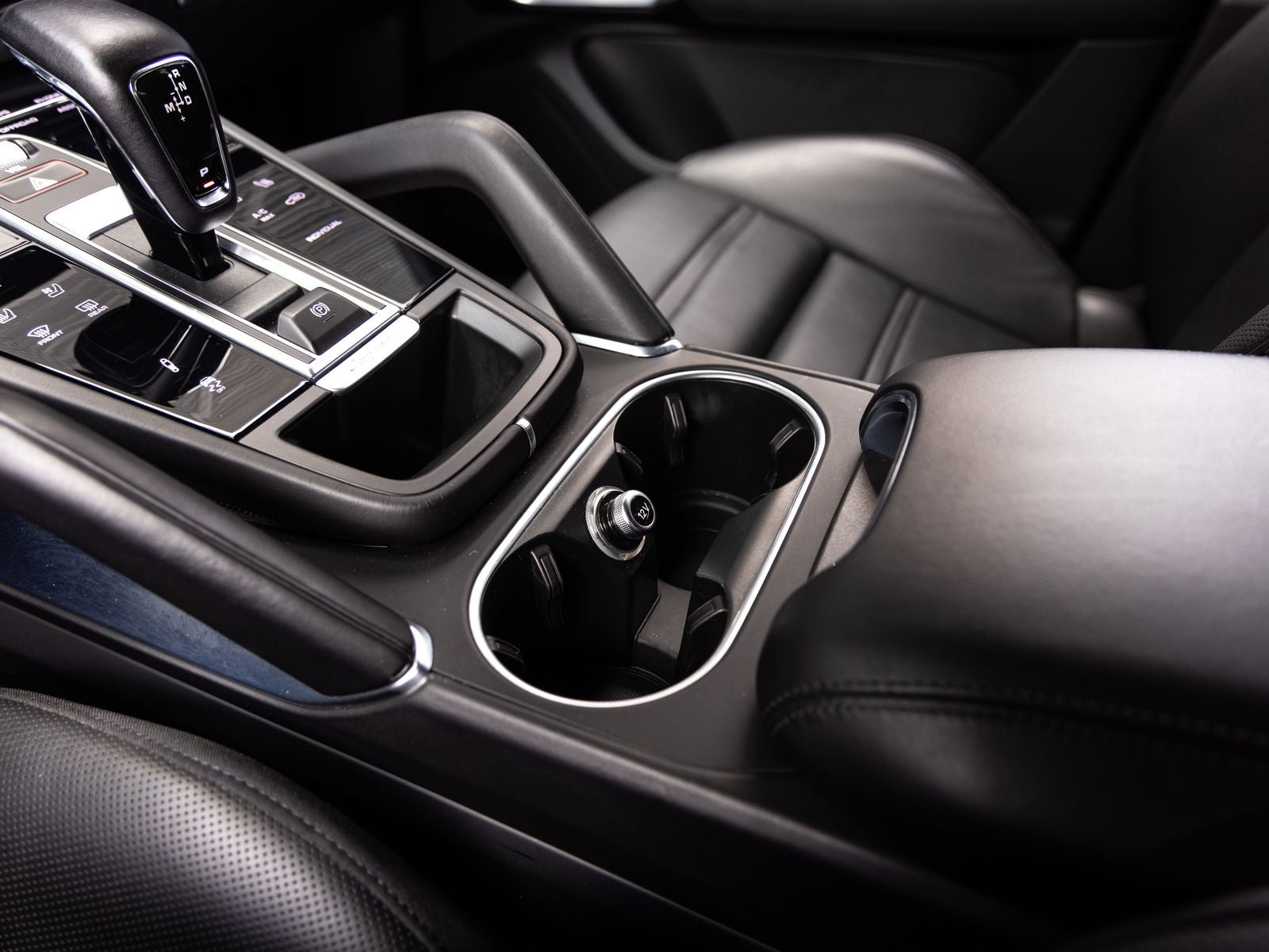 2023 Porsche Cayenne Turbo S E-Hybrid
