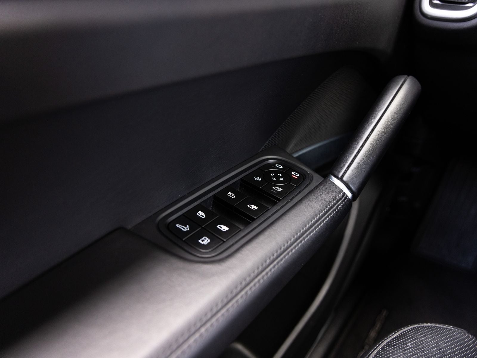 2023 Porsche Cayenne Turbo S E-Hybrid