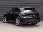 2023 Porsche Cayenne Turbo S E-Hybrid