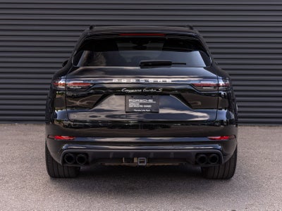 2023 Porsche Cayenne Turbo S E-Hybrid