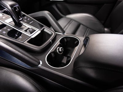 2023 Porsche Cayenne Turbo S E-Hybrid