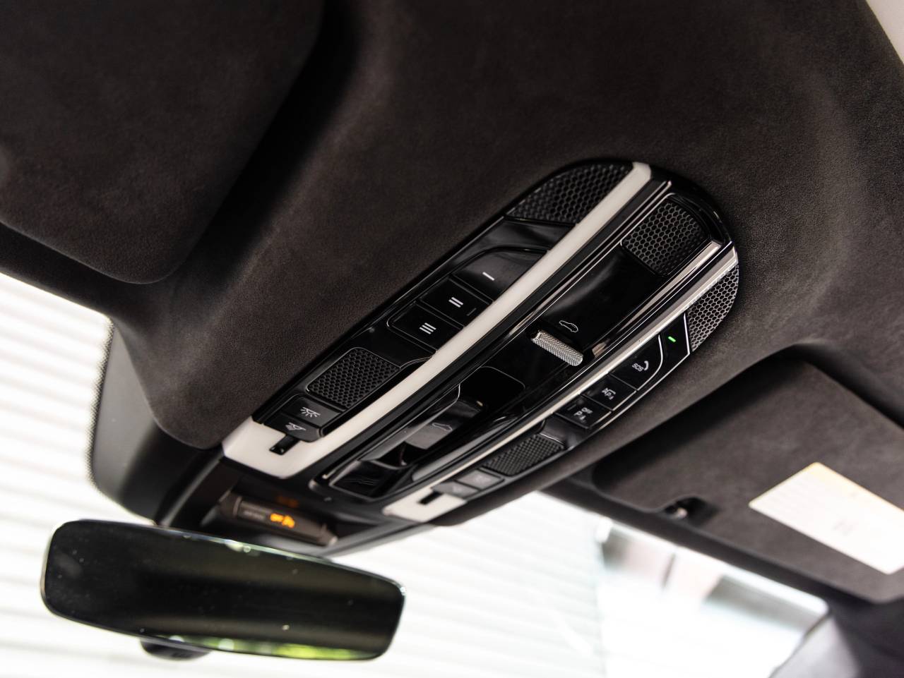 2023 Porsche Cayenne Turbo S E-Hybrid