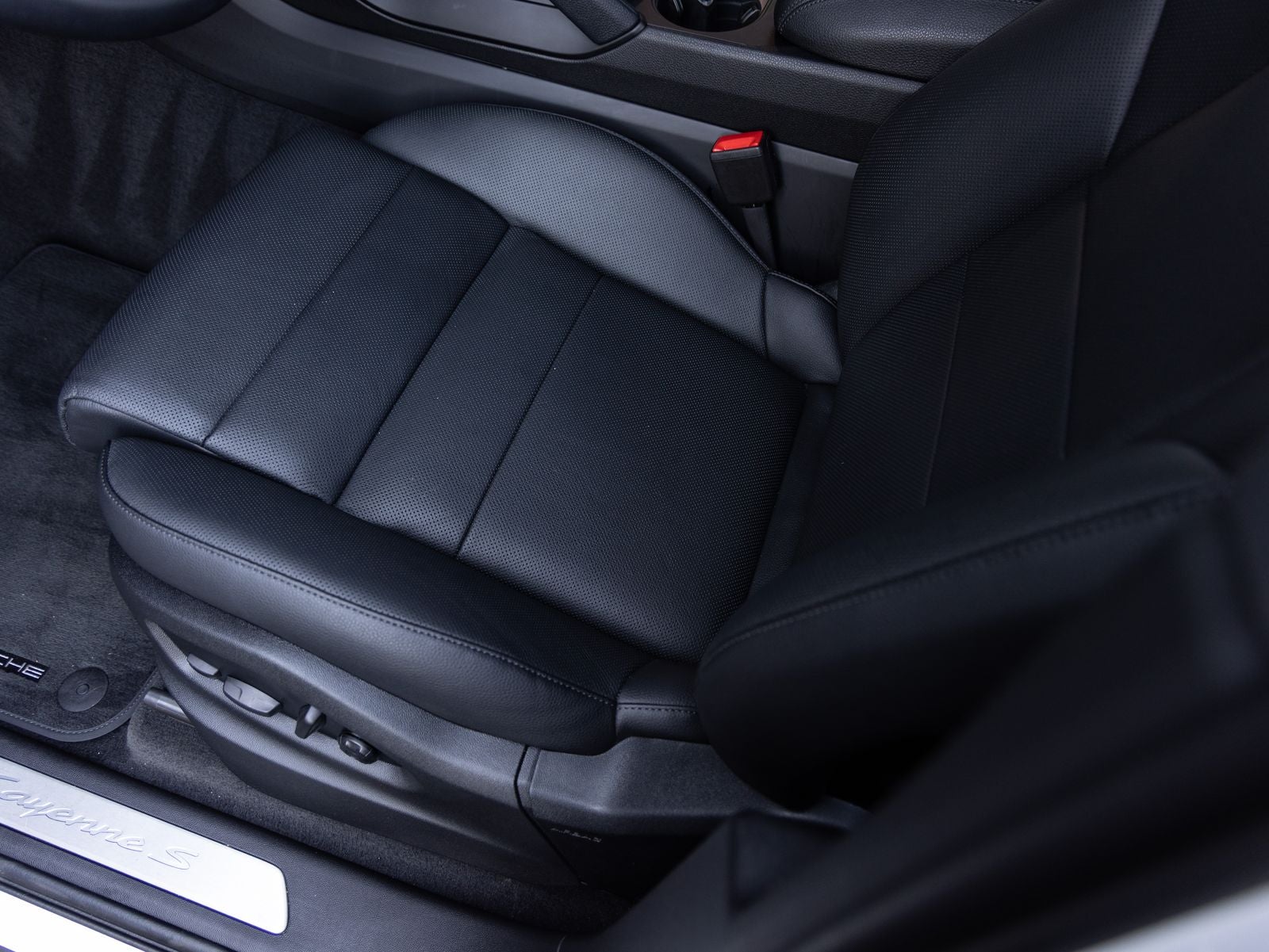 2025 Porsche Cayenne Cayenne S