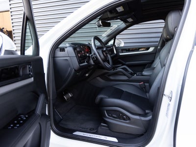 2025 Porsche Cayenne Cayenne S