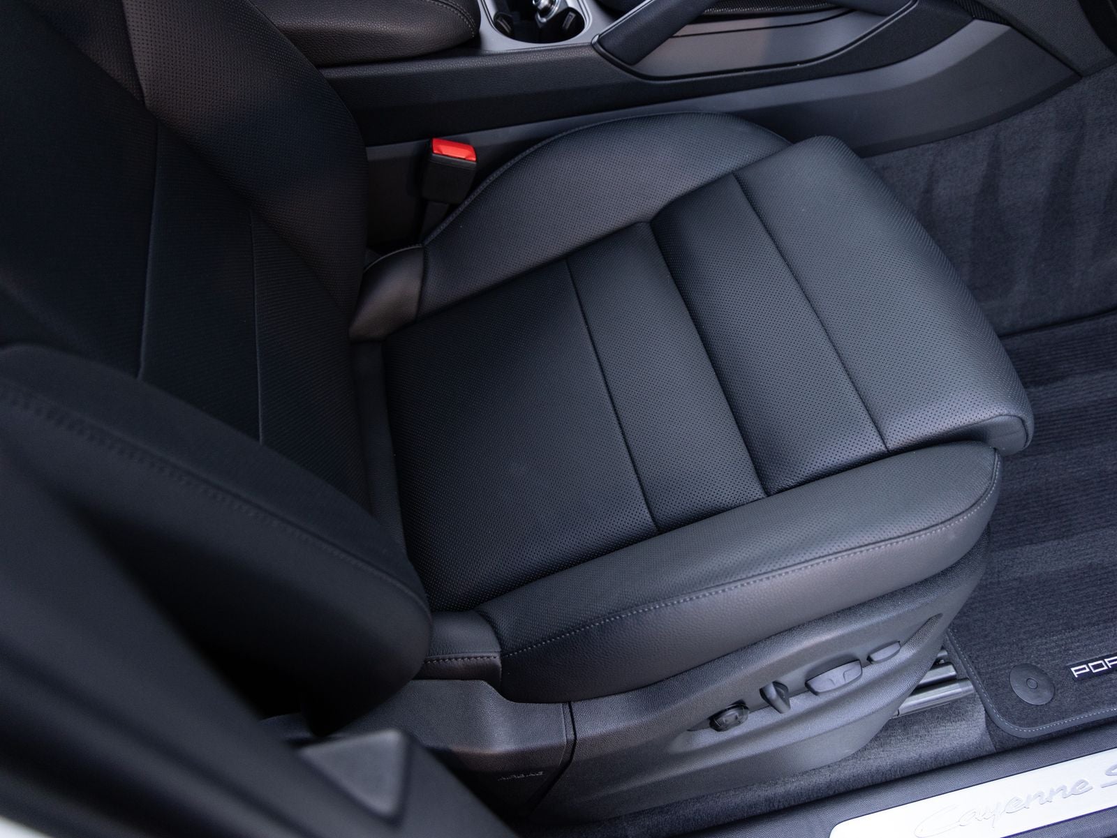 2025 Porsche Cayenne Cayenne S