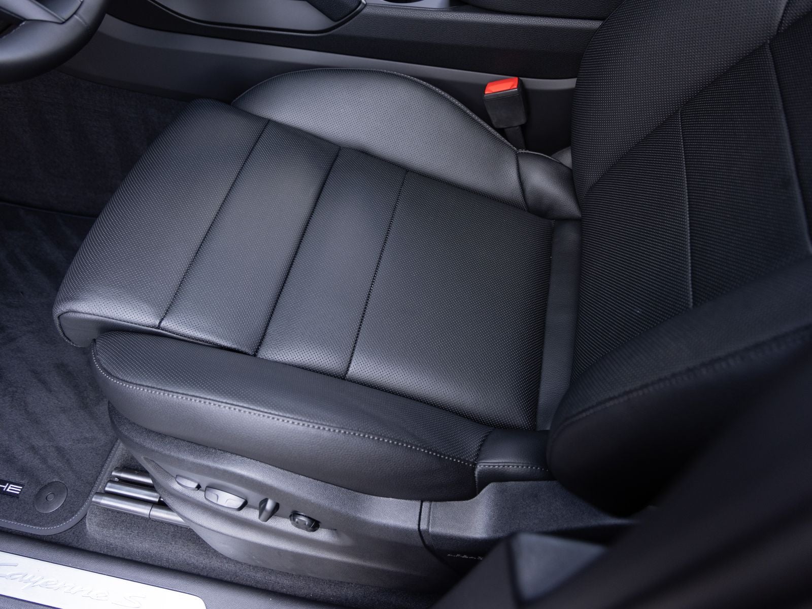 2026 Porsche Cayenne Cayenne S